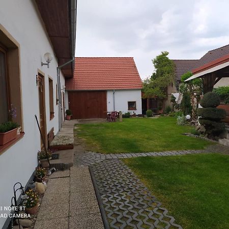 Apartmán na statku Apartman Klec Kültér fotó