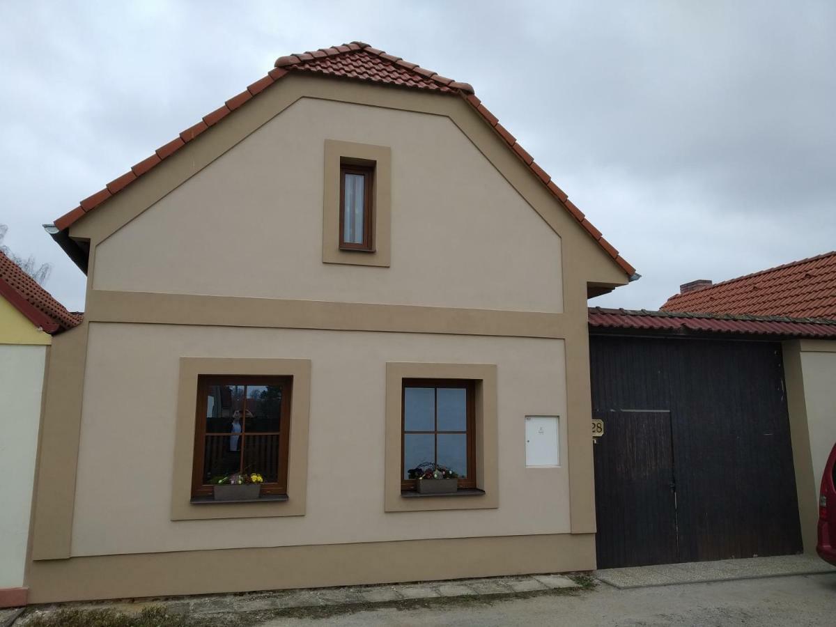 Apartmán na statku Apartman Klec Kültér fotó